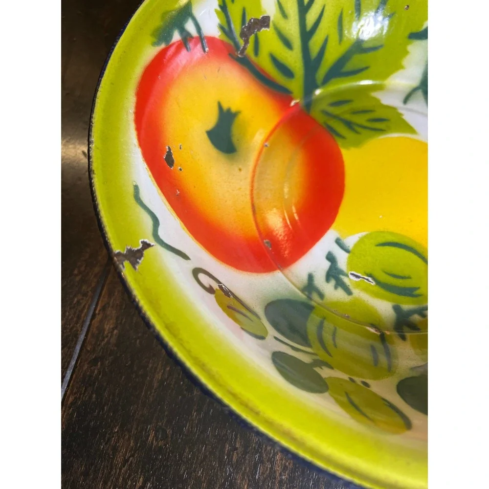 VTG Mid Century Enamel Bowl Fruit Apples Leaves Design Yellow Green Red Rustic